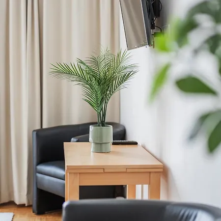 Studio Next To Karlskirche Wenen Kamer foto