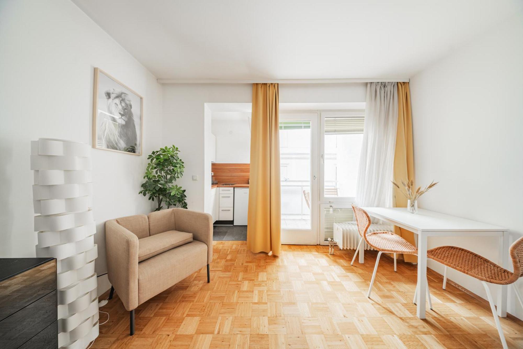 Next To Karlskirche Appartement *