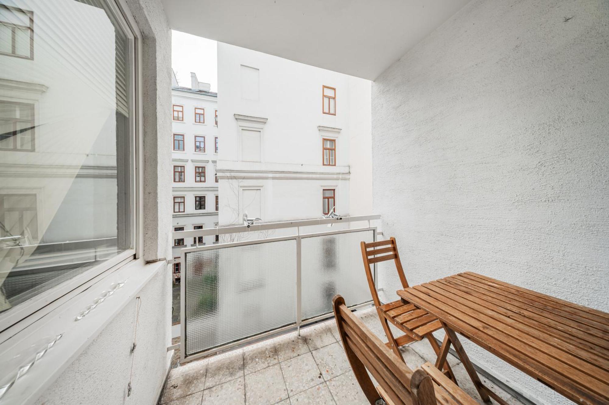 Next To Karlskirche Appartement